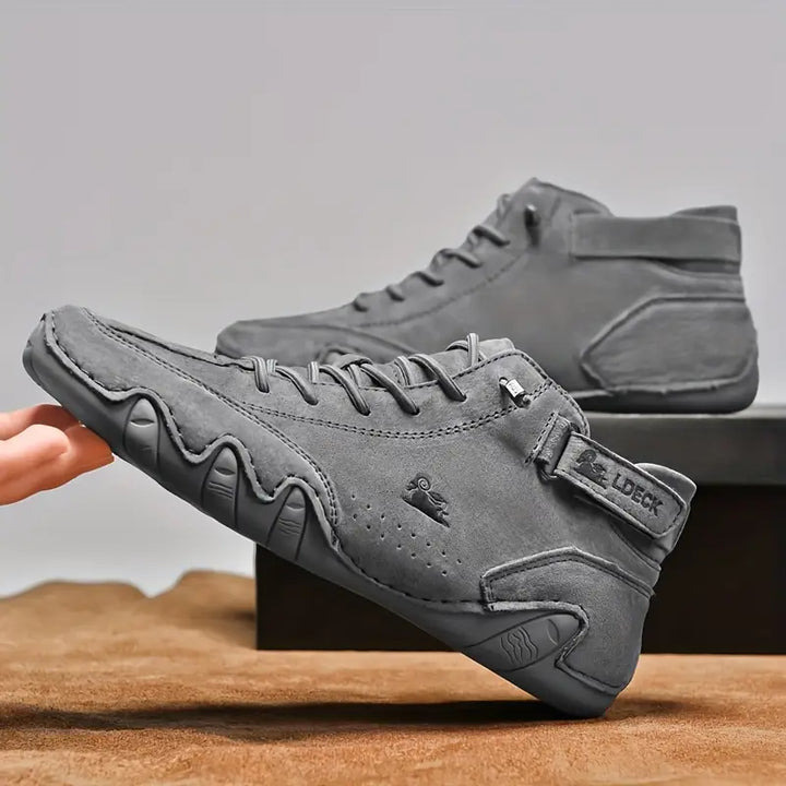 Zwarte waterdichte casual herenschoenen Adriel, perfect voor comfort en stijl.