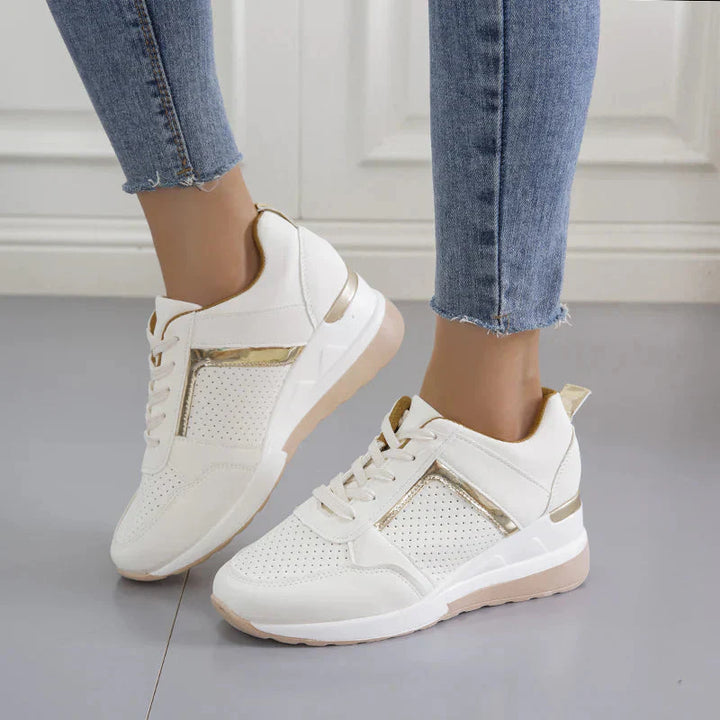 Comfortabele Hoymans Air wandelschoenen voor dames. Lichte, ademende sneakers perfect voor lange tochten.