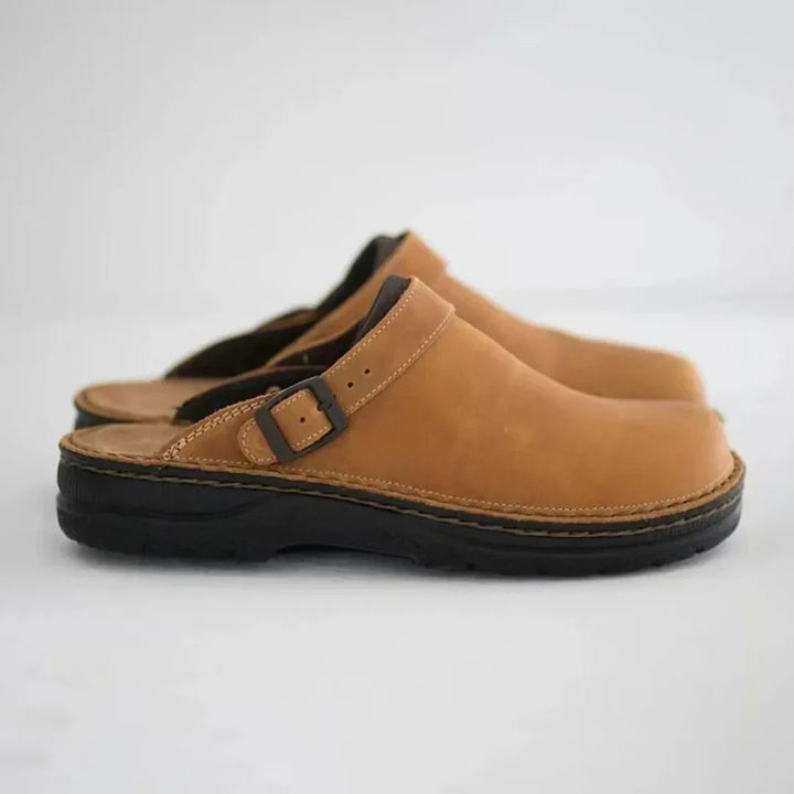 Bruine Hoymans herenpantoffels, zacht en comfortabel, perfect voor binnenhuis ontspanning.