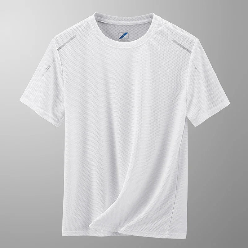Ademend zomertop voor mannen, ideaal voor sport en actieve dagen. Sneldrogend en comfortabel design.