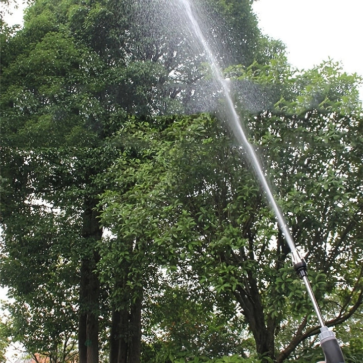 Krachtige HydroForce hogedruk sproeier, verstelbaar, voor effectief schoonmaken van auto, terras en tuin.