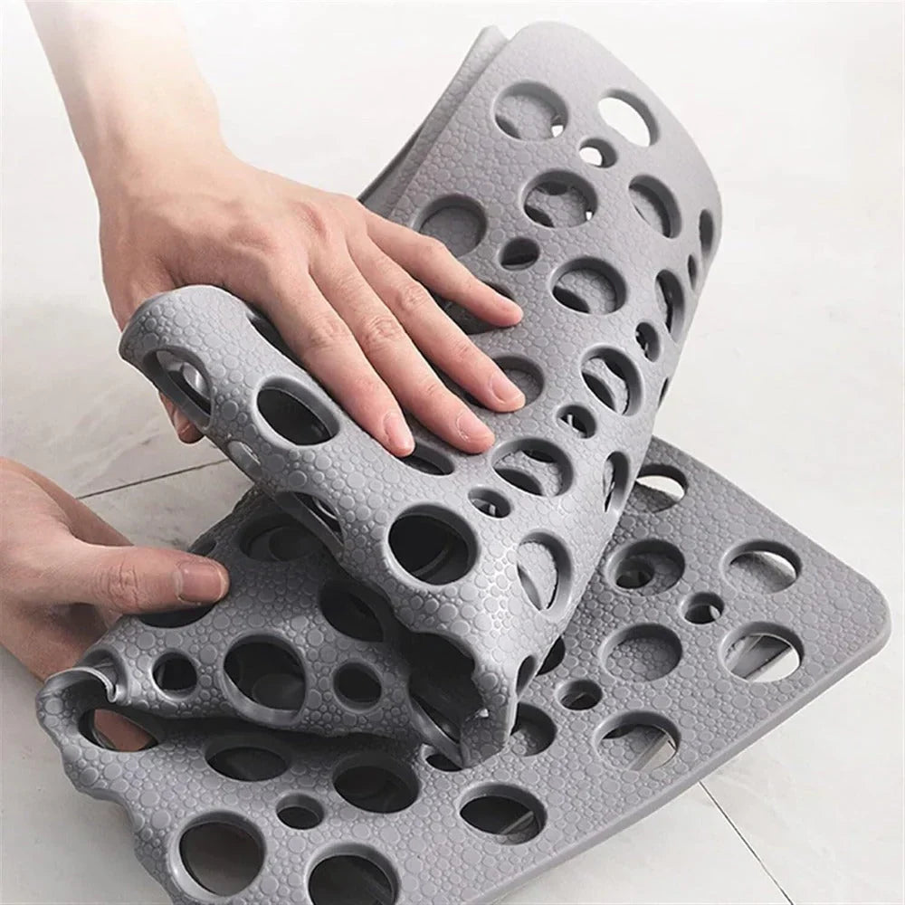 Flexibele antislip badmat die eenvoudig is op te rollen en schoon te maken na gebruik.