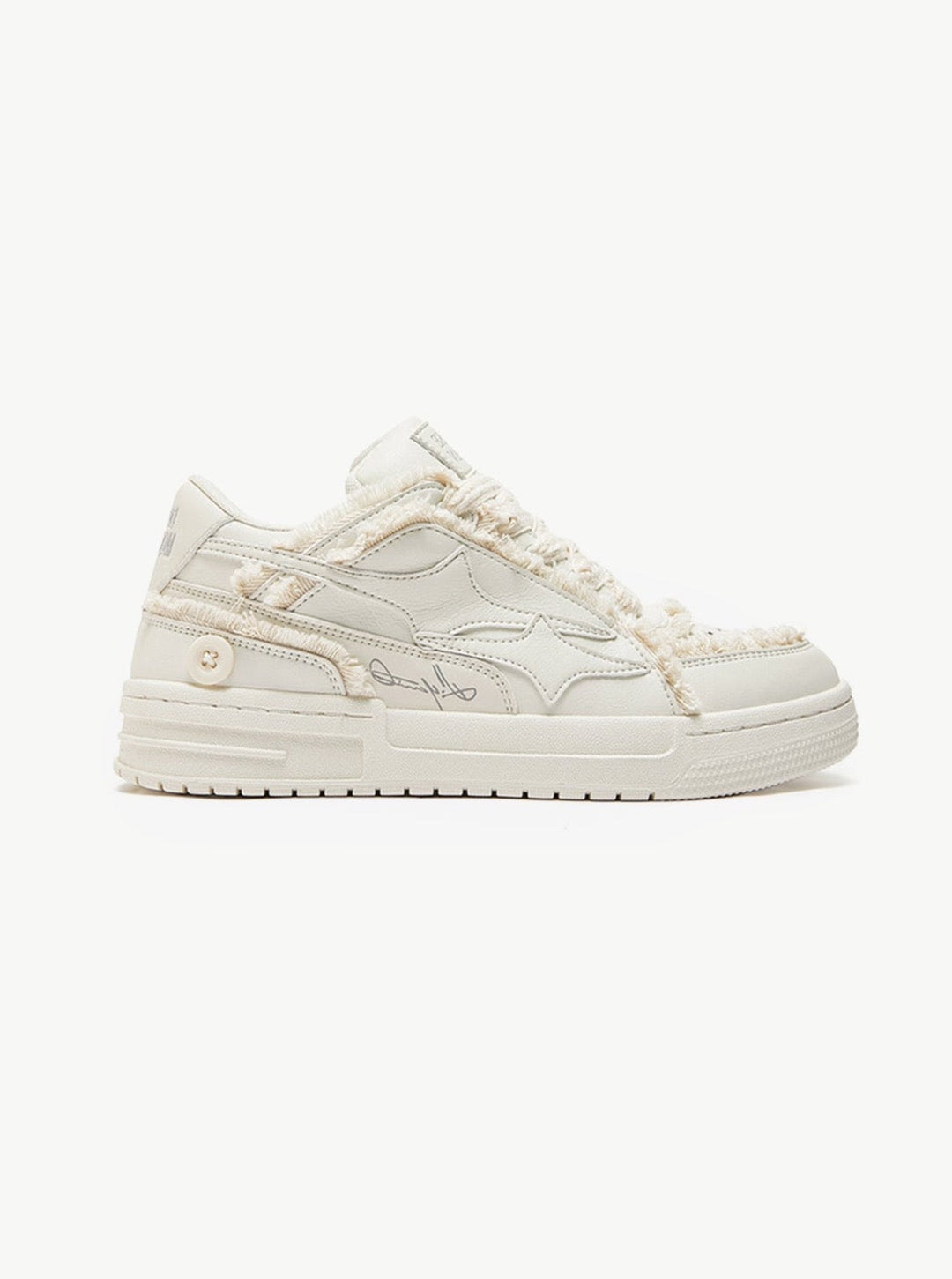 Comfortabele heren sneakers met unieke sterrendetails. Robuuste lage veterschoenen, perfect voor moderne herenmode.