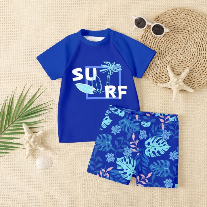 Jongens outdoor zwemset: ademend T-shirt en sneldrogende shorts voor actief buiten spelen.