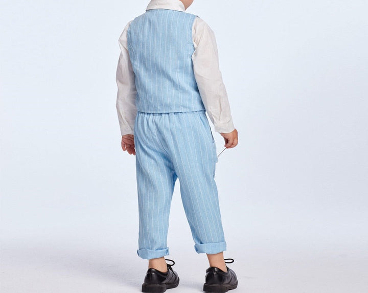 Peuter outfit Carol combiset. Modieuze jongens kleding voor een schattige, comfortabele look.