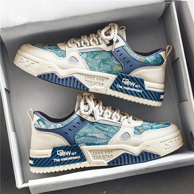Jules olieverf sneakers in blauw gepresenteerd in een schoenendoos