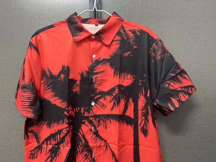 Kleurrijk Kaikura heren overhemd met tropische bloemenprint. Zomerse stijl, korte mouwen voor strand.