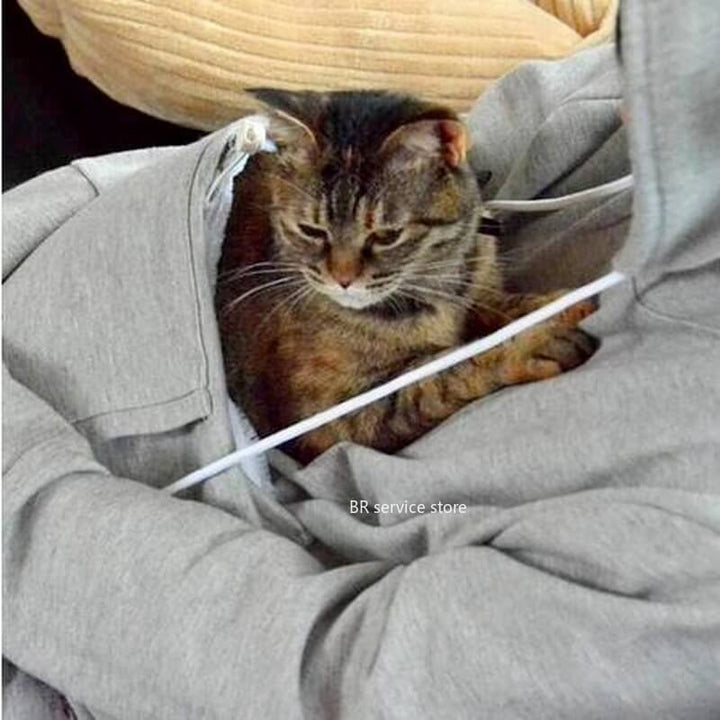 Perfect cadeau voor kattenliefhebber: knusse draagzak hoodie met ruime kattenzak voor ontspanning.