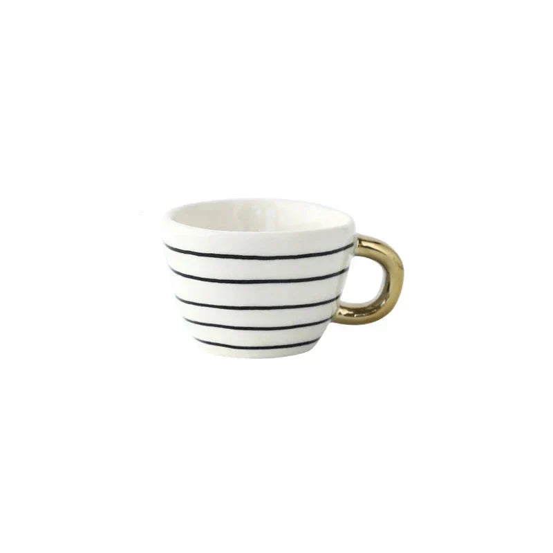 Elegant keramisch espresso kopje voor de perfecte koffie, duurzaam en effectief in het behouden van warmte en aroma.