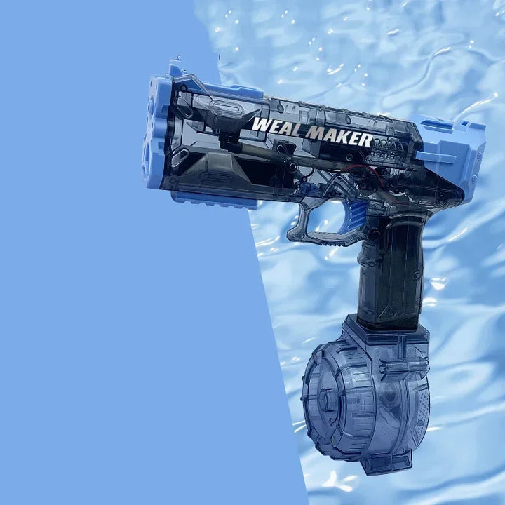 Detailopname van het futuristische design van het elektrische WaterBlast waterpistool. Klaar voor elk watergevecht.