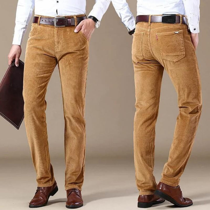 Duurzame en comfortabele corduroy broek voor mannen, met een tijdloze, veelzijdige stijl.