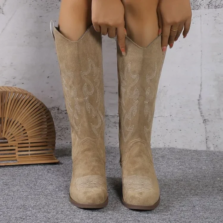 Comfortabele suède dames cowboylaarzen, ideaal voor dagelijks gebruik.