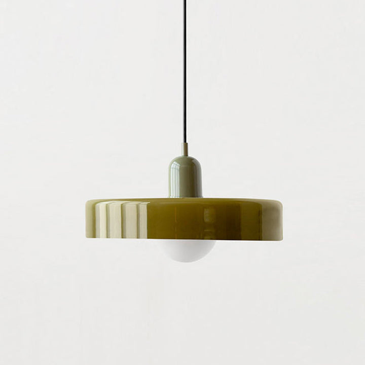 Moderne eetkamerlamp: kleurrijke Bauhaus hanglamp van glas, unieke design verlichting.