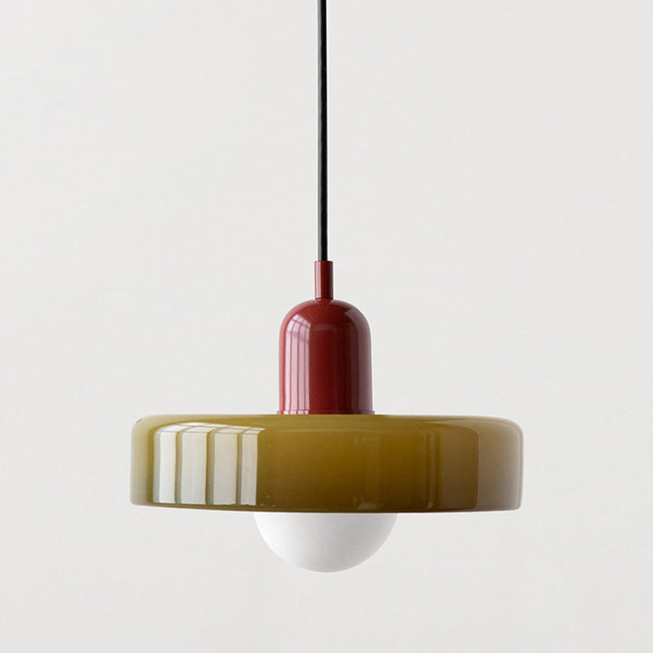 Stijlvolle Bauhaus design hanglamp met kleurrijk glas, perfect voor modern interieur en verlichting.