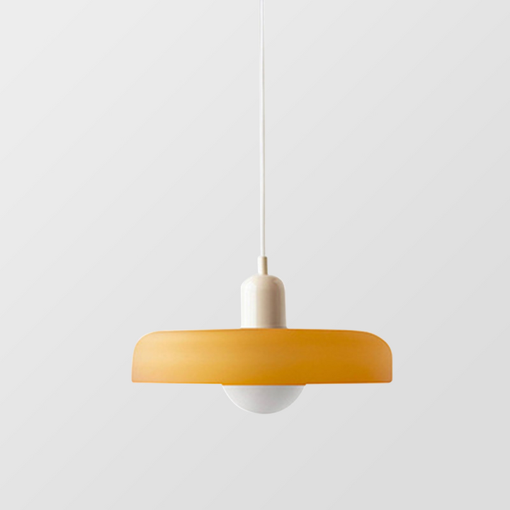 Design hanglamp, kleurrijk glas, Bauhaus stijl, sfeervolle verlichting, interieur accent.