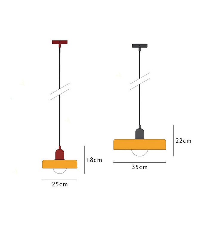 Moderne kleurrijke Bauhaus hanglamp van glas, sfeervolle verlichting, design statement.