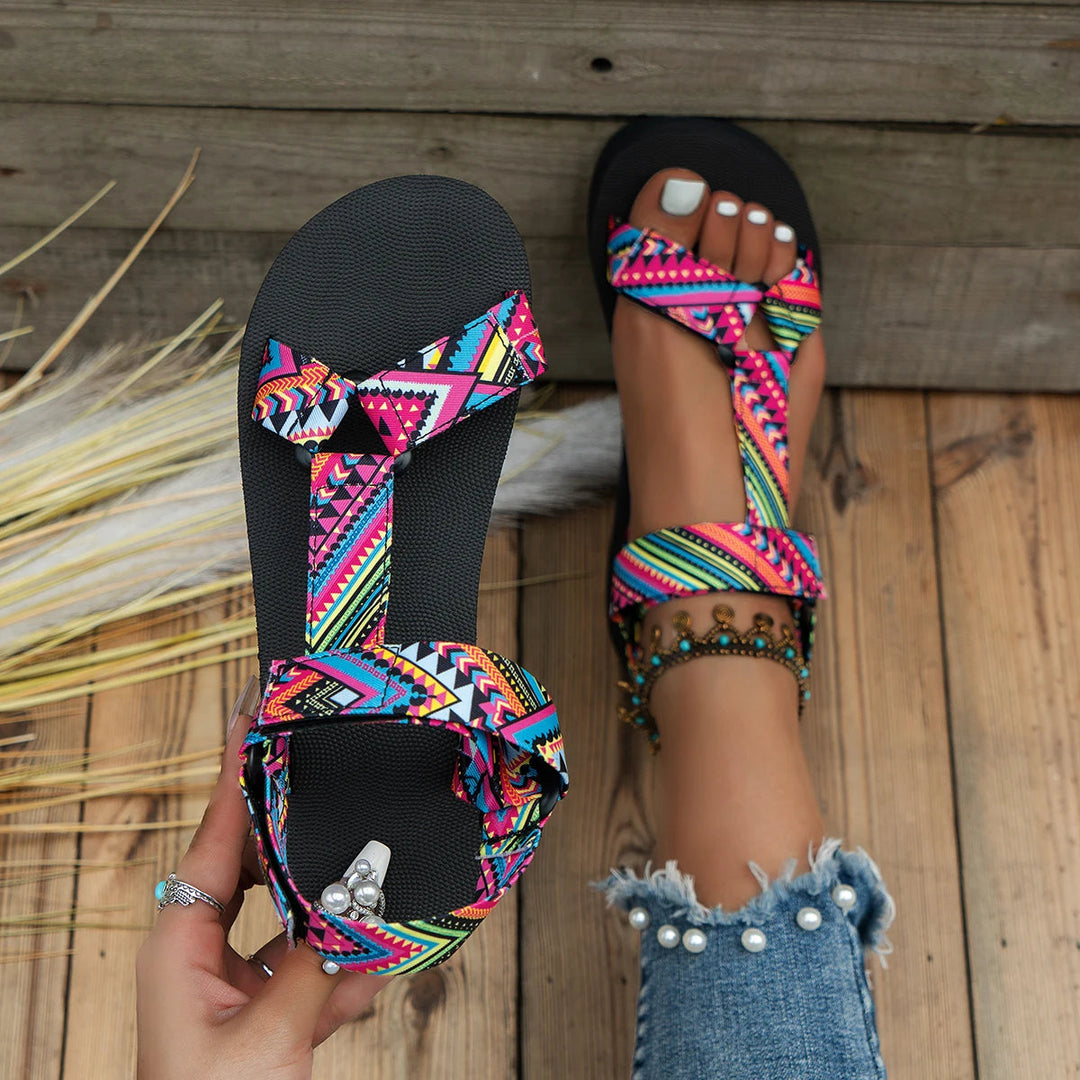 Kleurrijke en lichtgewicht Amélie dames sandalen voor de zomer, perfect voor comfort.