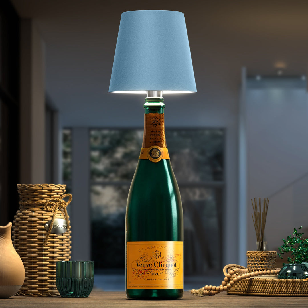 Unieke LED flessenlamp voor binnenverlichting. Draadloos, dimbaar en milieuvriendelijk voor een warme sfeer.
