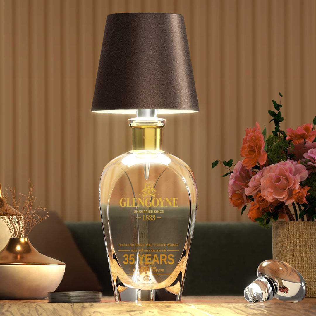 De Flessenlamp als draadloze tafellamp. Dimbaar LED licht voor unieke sfeer, ook als accentverlichting.