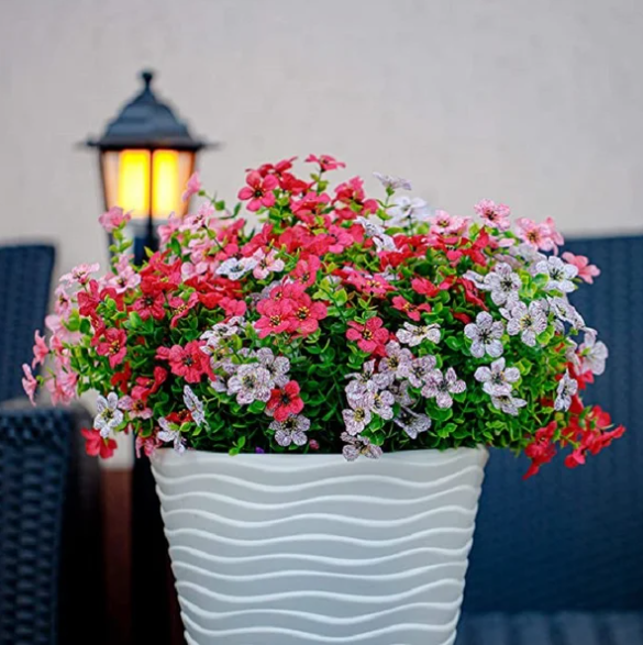 Veilige kunstbloemen als sfeervolle binnenbloemen; perfect voor woonkamer of kantoor.