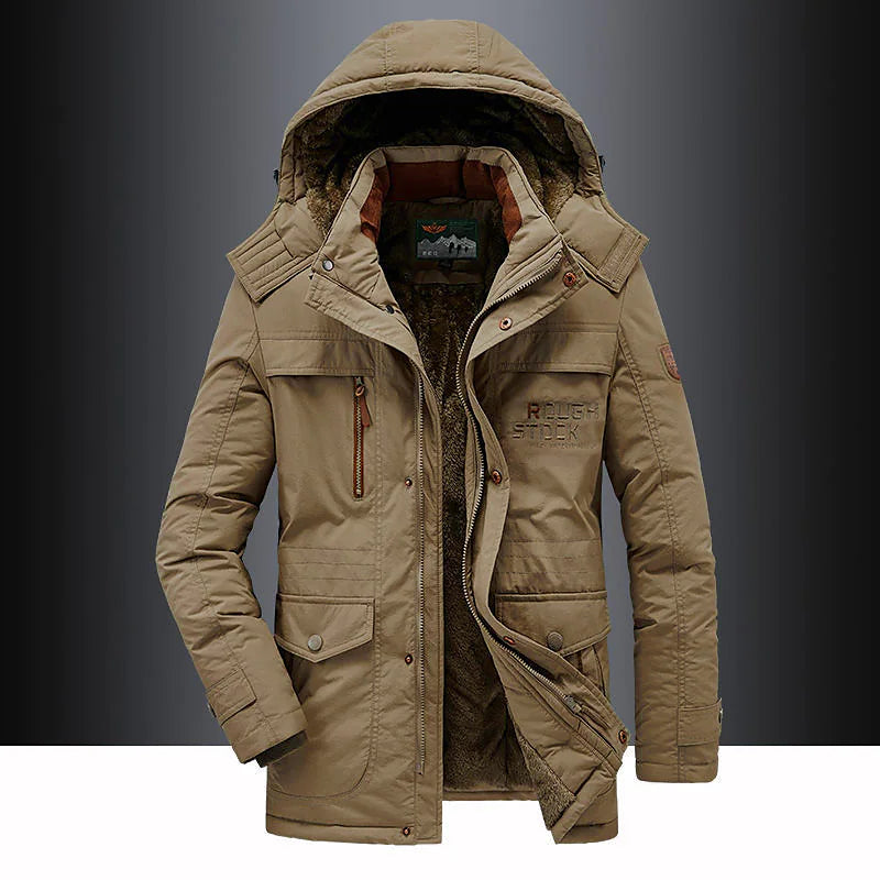 Comfortabele heren parka van Leventis, met zachte fleecevoering voor extra warmte op de koudste dagen.