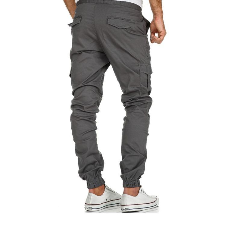 Zwarte herenkleding cargobroek met moderne pasvorm en extra opbergruimte