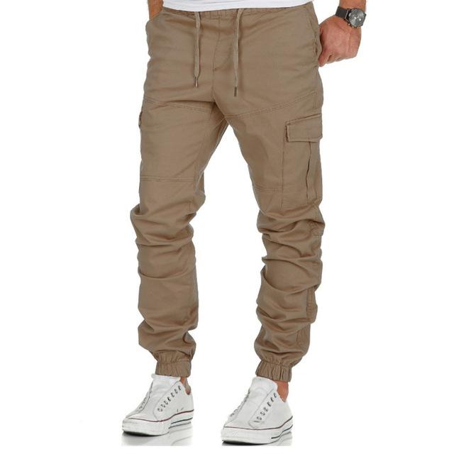 Liam heren cargobroek in khaki aan de voorkant gedragen