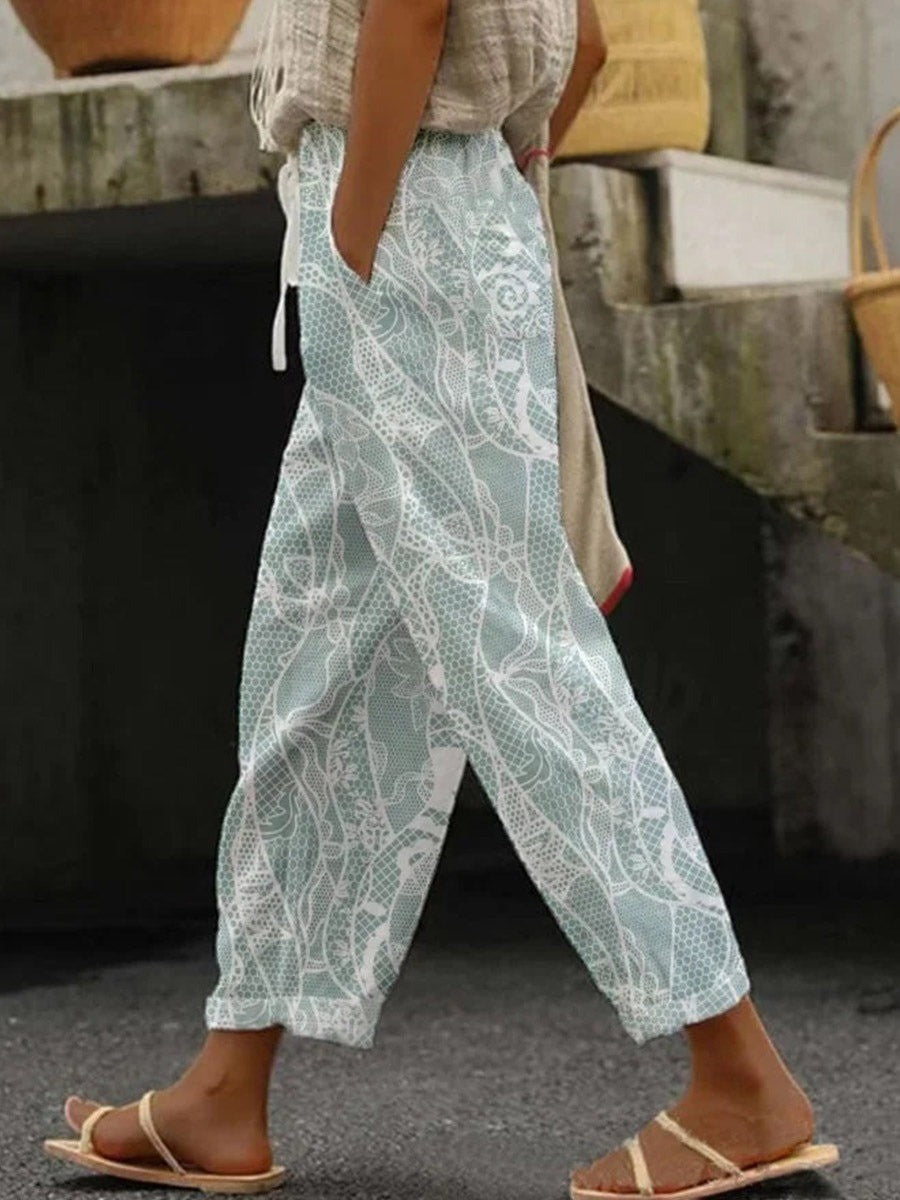 Lichtblauwe dames luchtige zomerbroek met comfortabele elastische taille van katoenblend, ideaal voor een casual lente/zomerlook.