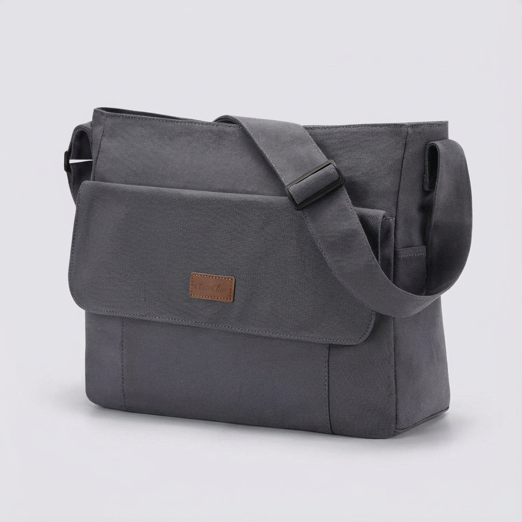 Unisex laptop schoudertas van Satchelix, ontworpen voor dagelijks comfort en gemakkelijke organisatie.
