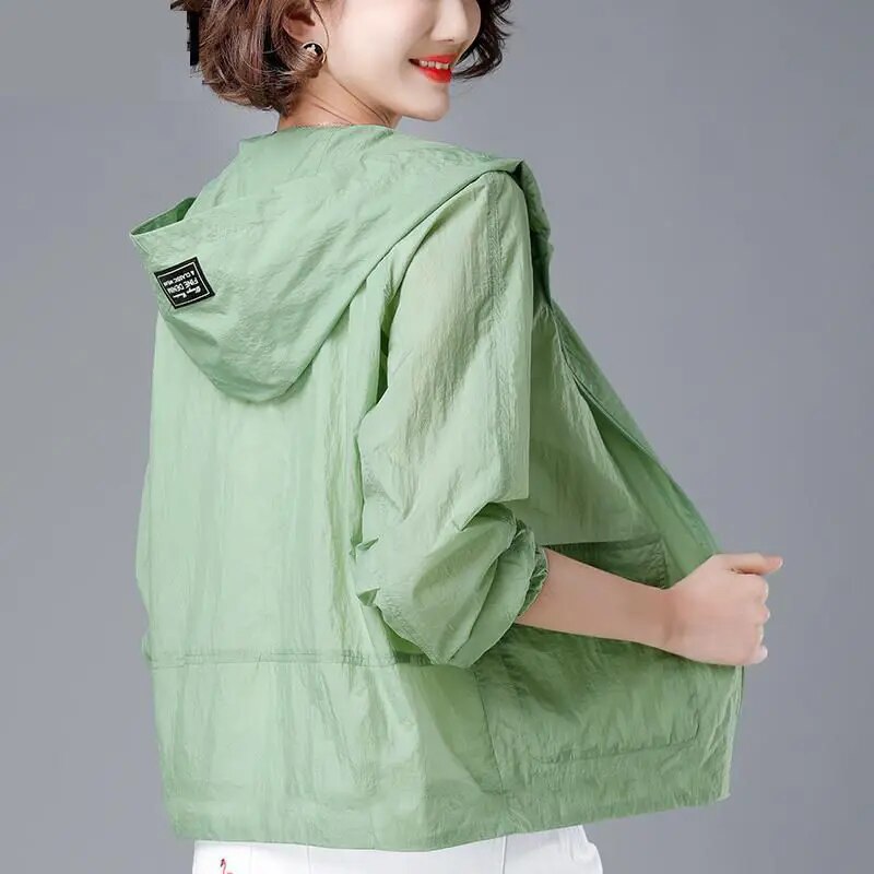 Groene Ylva dames zomerjas, comfortabel en modieus, een perfecte ademende bovenkleding voor de zomer.