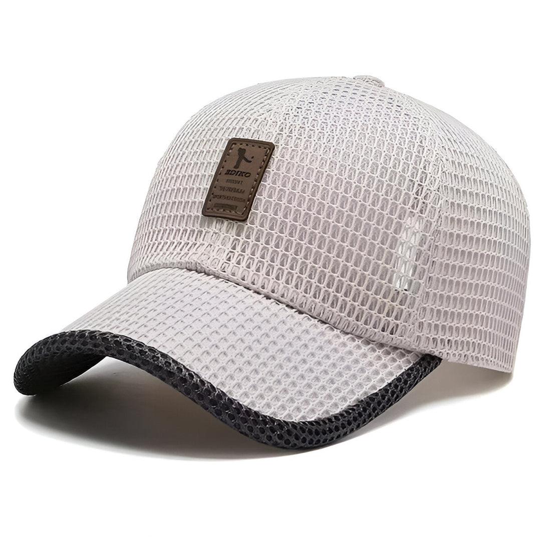 "Lichtgewicht mesh sport cap, verstelbaar, ademend en sneldrogend, ideaal voor actieve outdoor activiteiten."