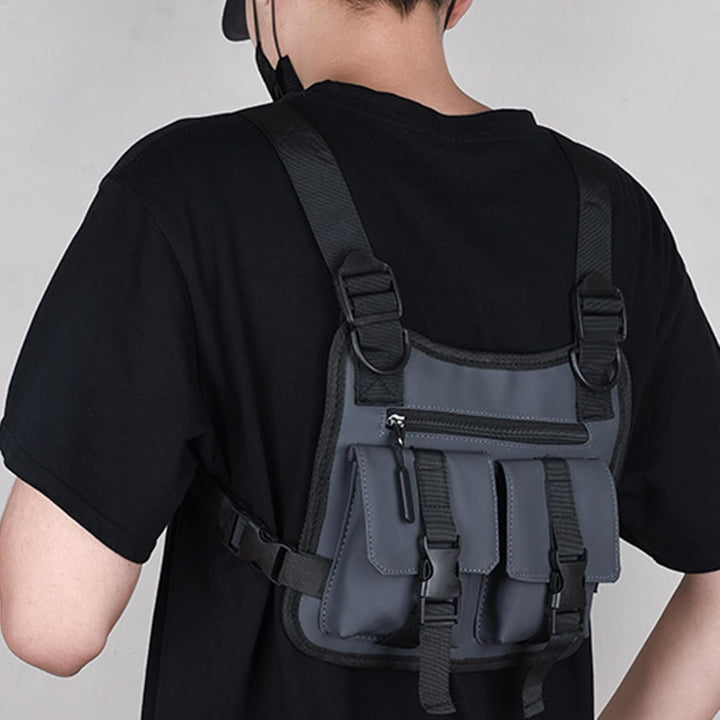 Functioneel hardloopvest voor heren, lichtgewicht met borsttas, voor comfortabele workouts.