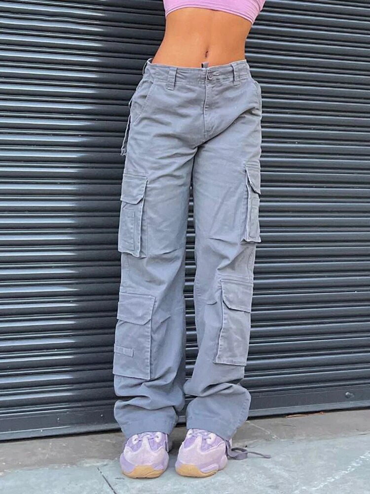 Lichtgrijze dames zomer cargo broek Romy met hoge taille en wijde pijpen, comfortabel en trendy streetwear.