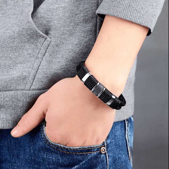 Gevlochten herenarmband voor dagelijks gebruik; matcht met diverse stijlen, van casual tot chic.