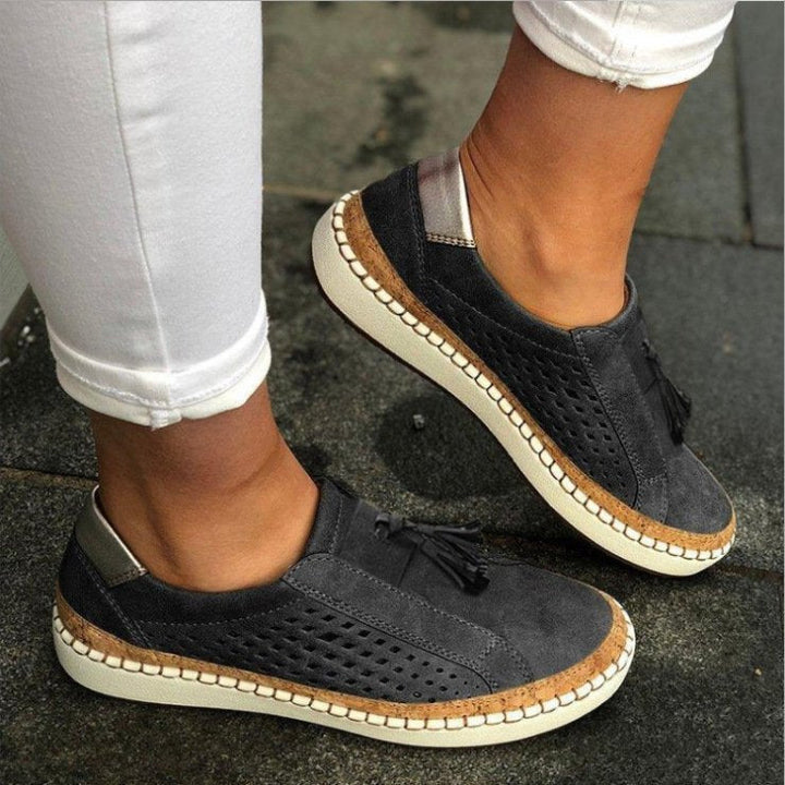 Comfortabele Livia orthopedische dames zomerschoenen met voetboogondersteuning voor pijnvrij en ademend loopcomfort.