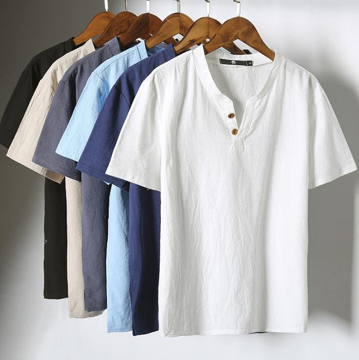 Luchtig heren zomer t-shirt. Comfortabel, stijlvol voor warme dagen. Casual mannenmode bovenkleding.