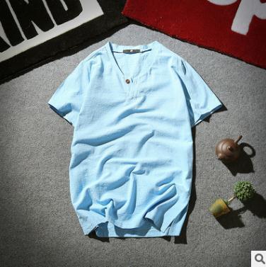 Stijlvol en comfortabel heren zomer t-shirt. Perfecte luchtige kleding voor mannen in de warme maanden.