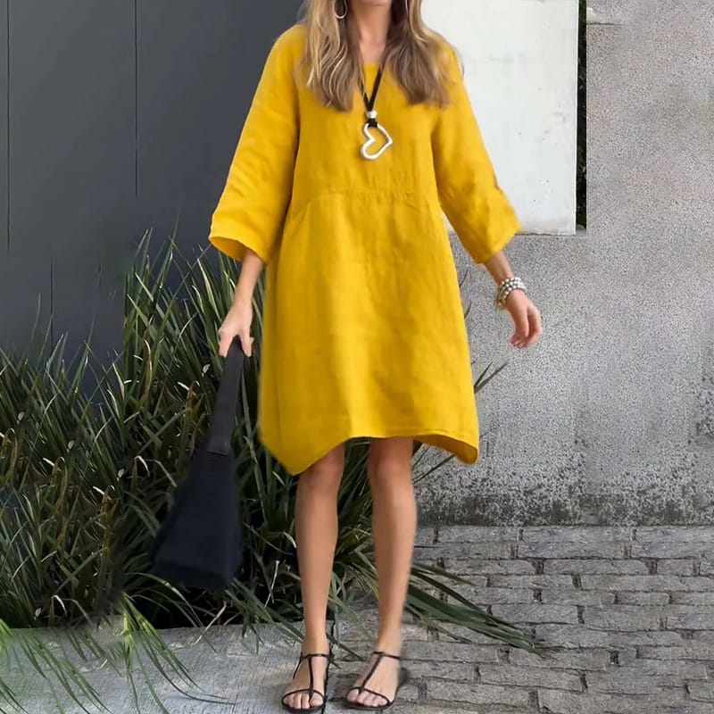 Dames zomerjurk Malia met handige zakken en luchtige losse pasvorm, in trendy kleur.