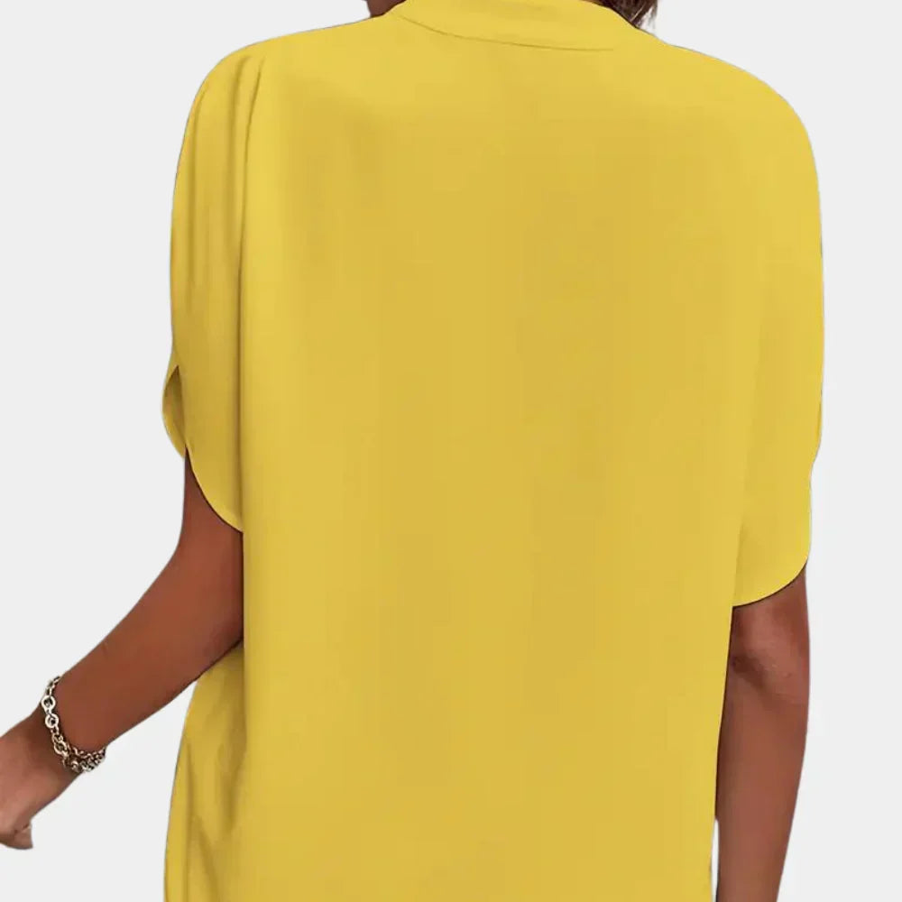 Ella zomertop voor dames: luchtige blouse met ronde hals, korte mouwen, ideaal voor dagelijks en vakantieplezier.