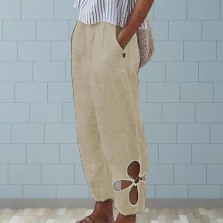 Modieuze, comfortabele damesbroek met relaxte pasvorm voor een luchtige zomerstijl. Veelzijdig voor elke gelegenheid.