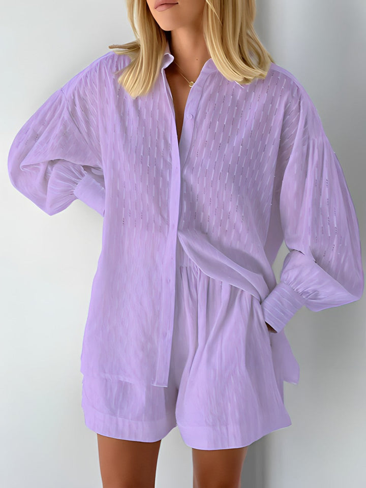 Modieuze Juna dames zomerset met blouse en shorts, ideaal voor stranddagen en stedentrips.