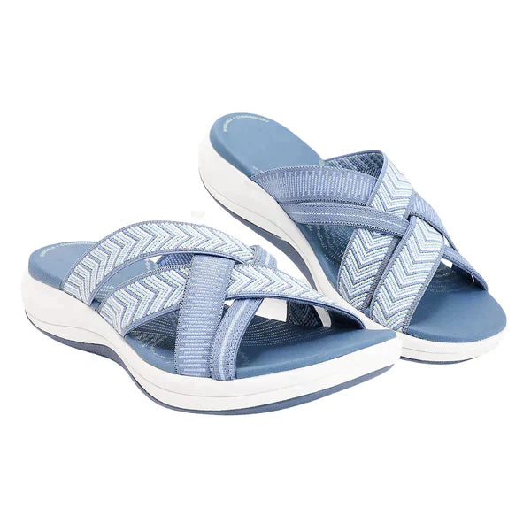 Detail van het schokabsorberende voetbed in de Lina dames slippers; essentieel voor orthopedisch voetcomfort.