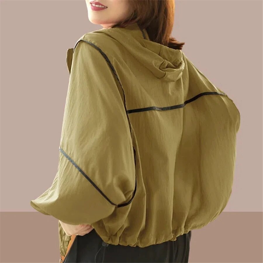 Stijlvolle dames oversized zomer hoodie jas Zoë, veelzijdig en luchtig, perfect voor casual outfits.