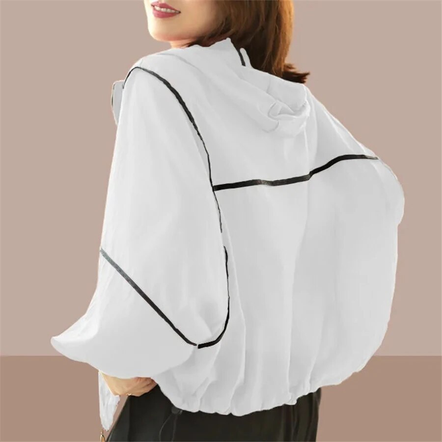 Dames zomer hoodie jas Zoë met ruime pasvorm, comfortabele bovenkleding voor een luchtige zomerstijl.