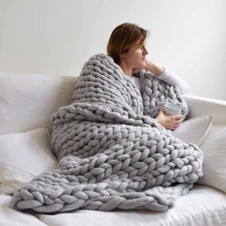 Warmte en comfort met LuxaWool 1000g XXL chunky breigaren. Creëer je eigen luxe knuffeldeken. DIY.