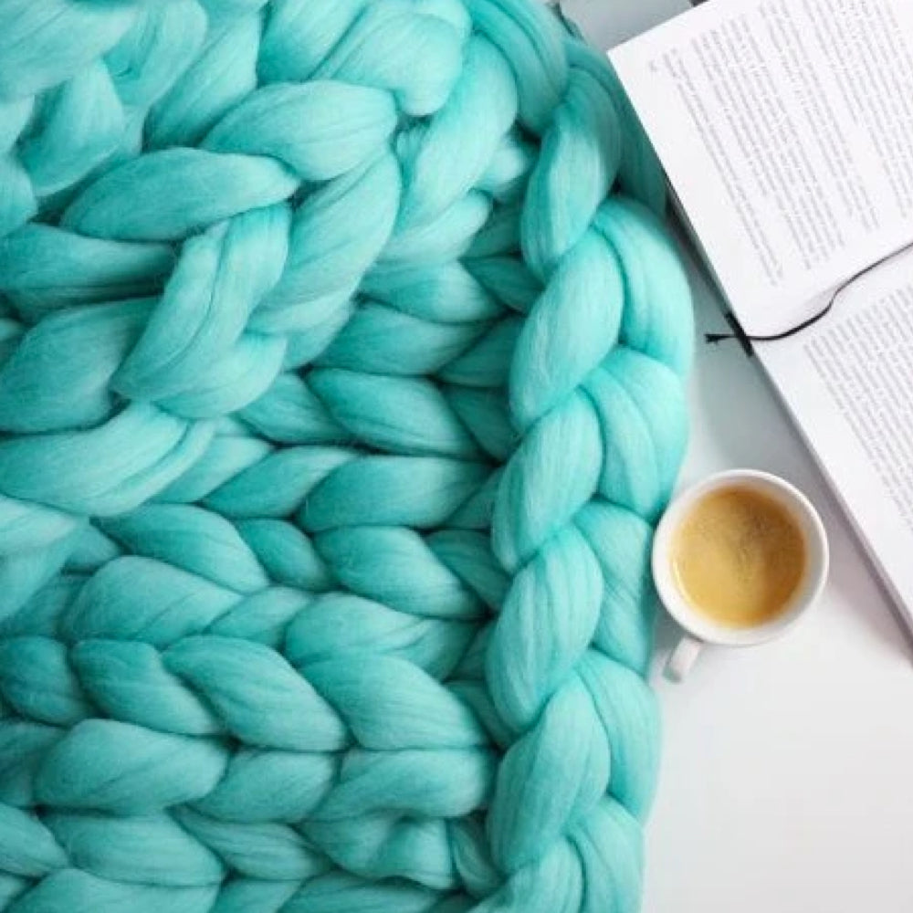 Breigaren voor luxe deken DIY. 1000g LuxaWool XXL chunky wol voor warme interieurdecoratie.