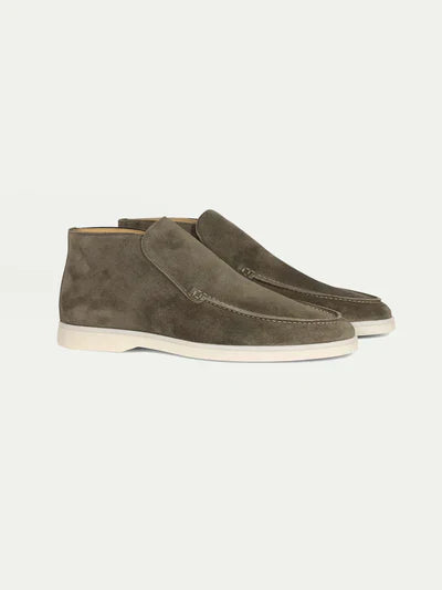 Hoogwaardige Alexander suède loafers voor heren, een mix van luxe, comfort en tijdloze stijl.