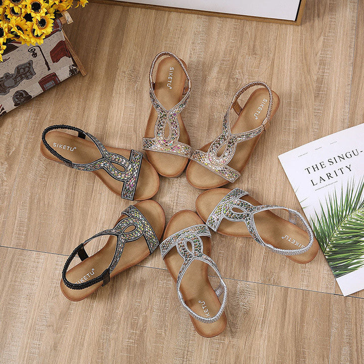 Chique zilveren dames sandalen met strass, Celeste design, en een stabiele wedge.