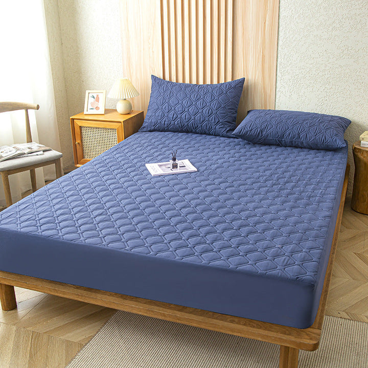 Essentiële beddengoed matrasbeschermer: waterdicht, gewatteerd en comfortabel.