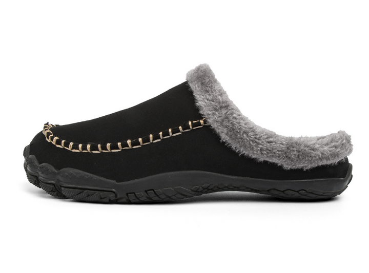 Zwarte luxe heren sloffen, perfect voor warme en comfortabele voeten. Stijlvolle antislip pantoffel.